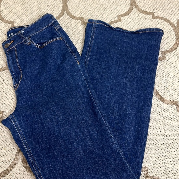 Old Navy High-Rise Flare dark rinse Jeans - Picture 1 of 13